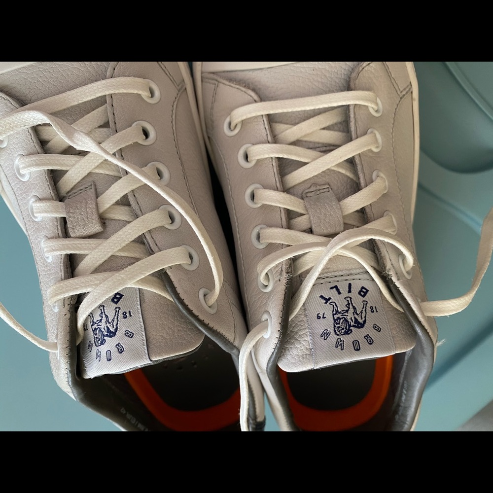 Shoes - Picture 2 of 6